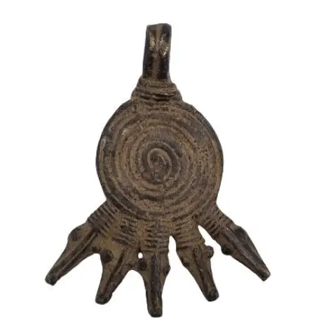 Colgante de bronce envejecido hecho a mano