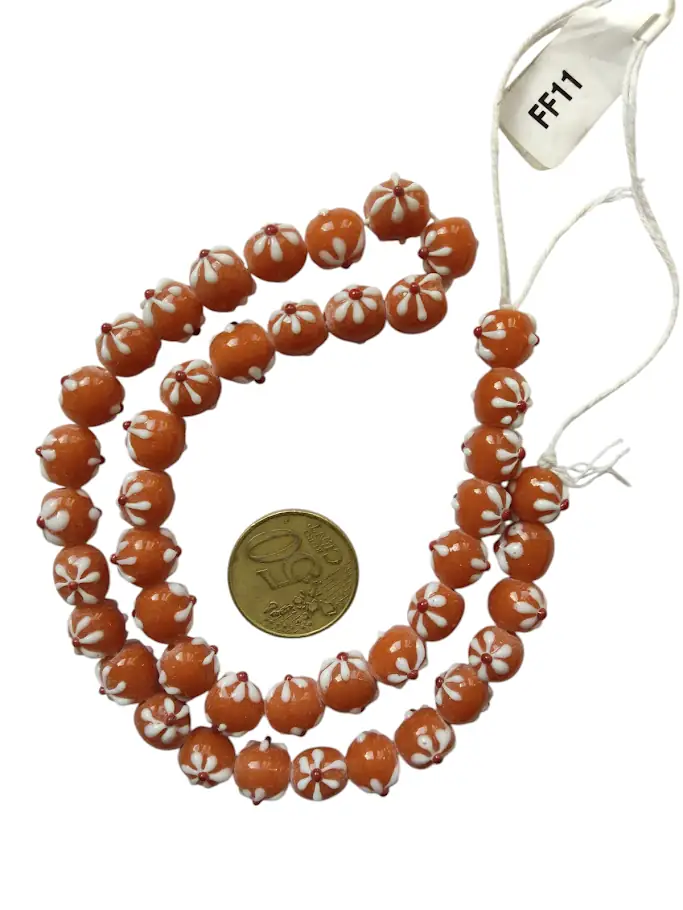 Collar de cuentas de vidrio con estampado de flores