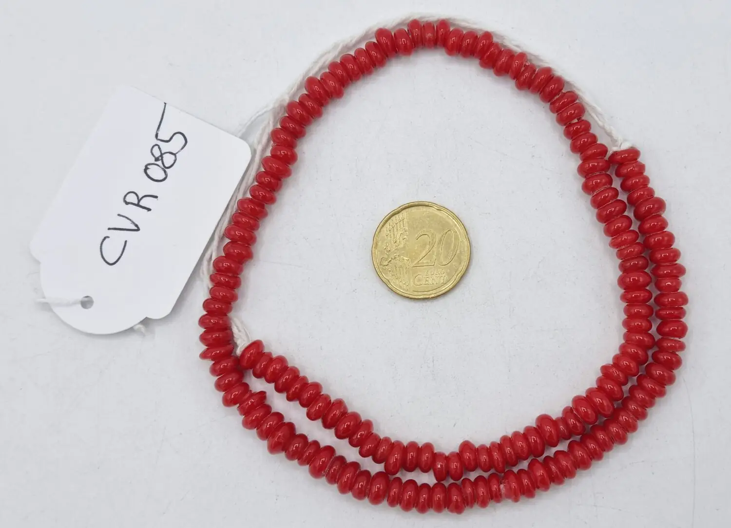 Collar de cuentas de vidrio con forma de donuts