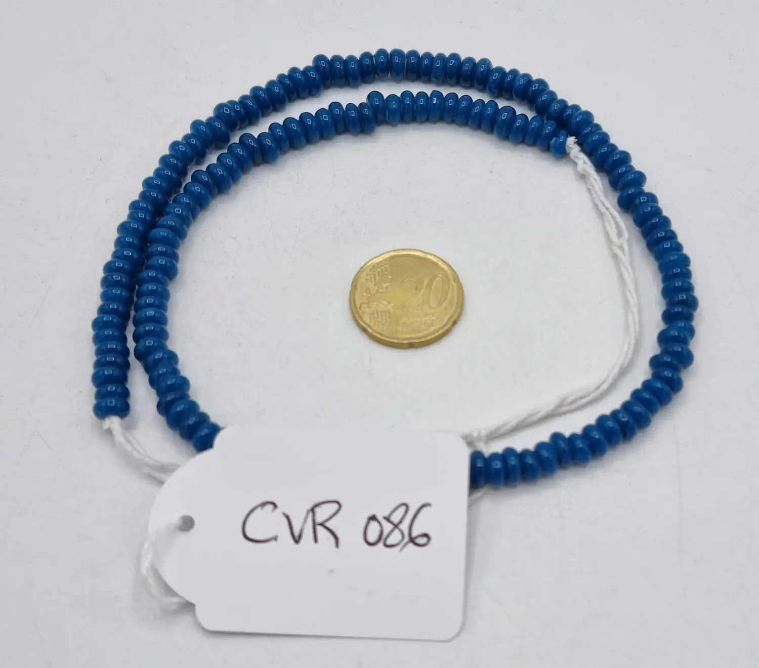 Collar de cuentas de vidrio con forma de donuts