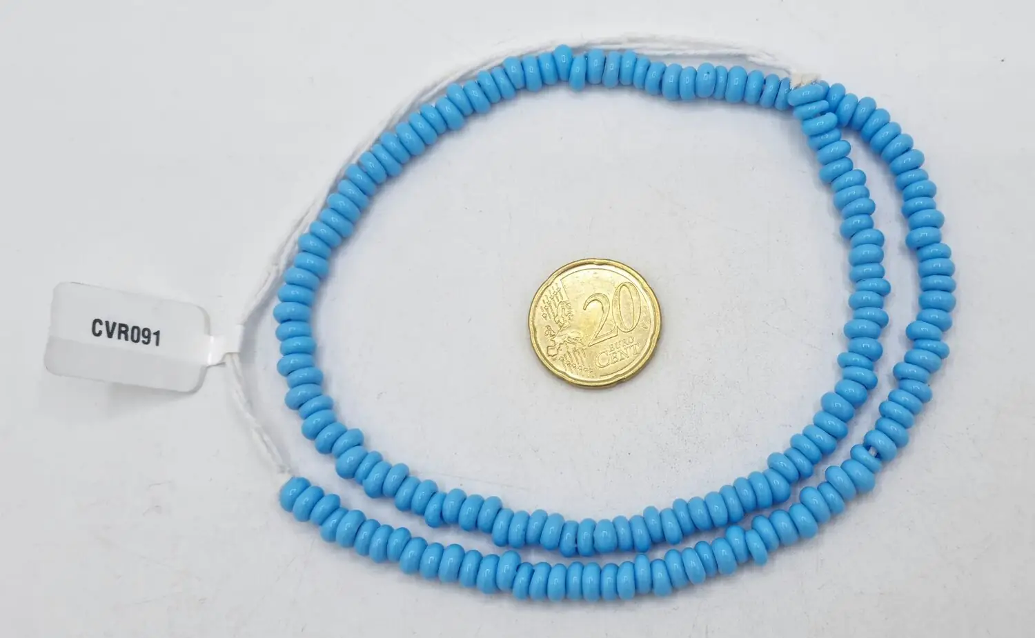 Collar de cuentas de vidrio con forma de donuts