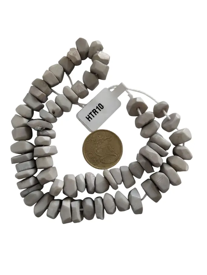 Collar de hueso irregular