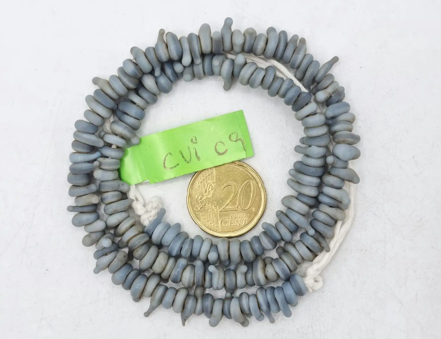 Collar de vidrio de cuentas irregulares