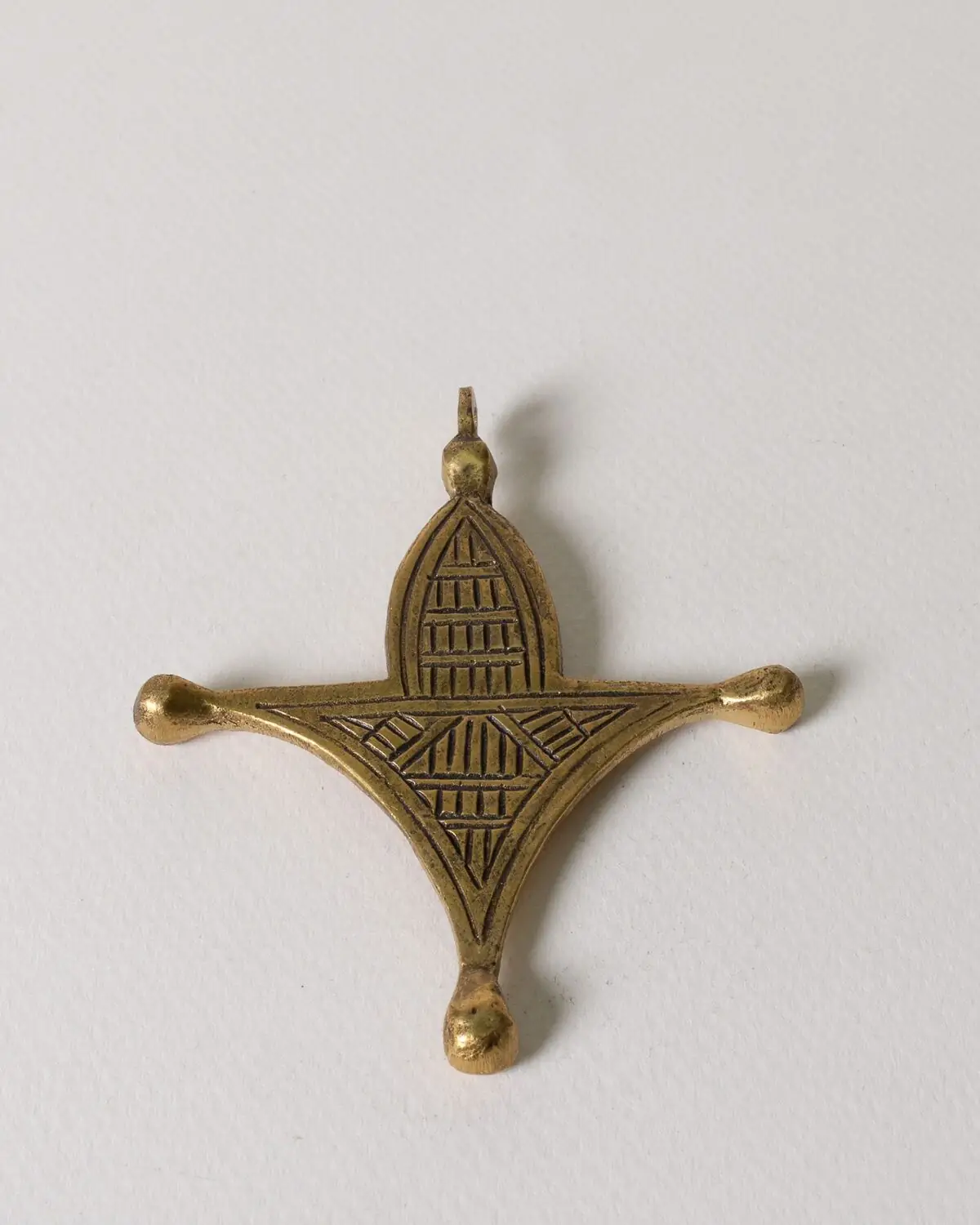 Cruz de bronce