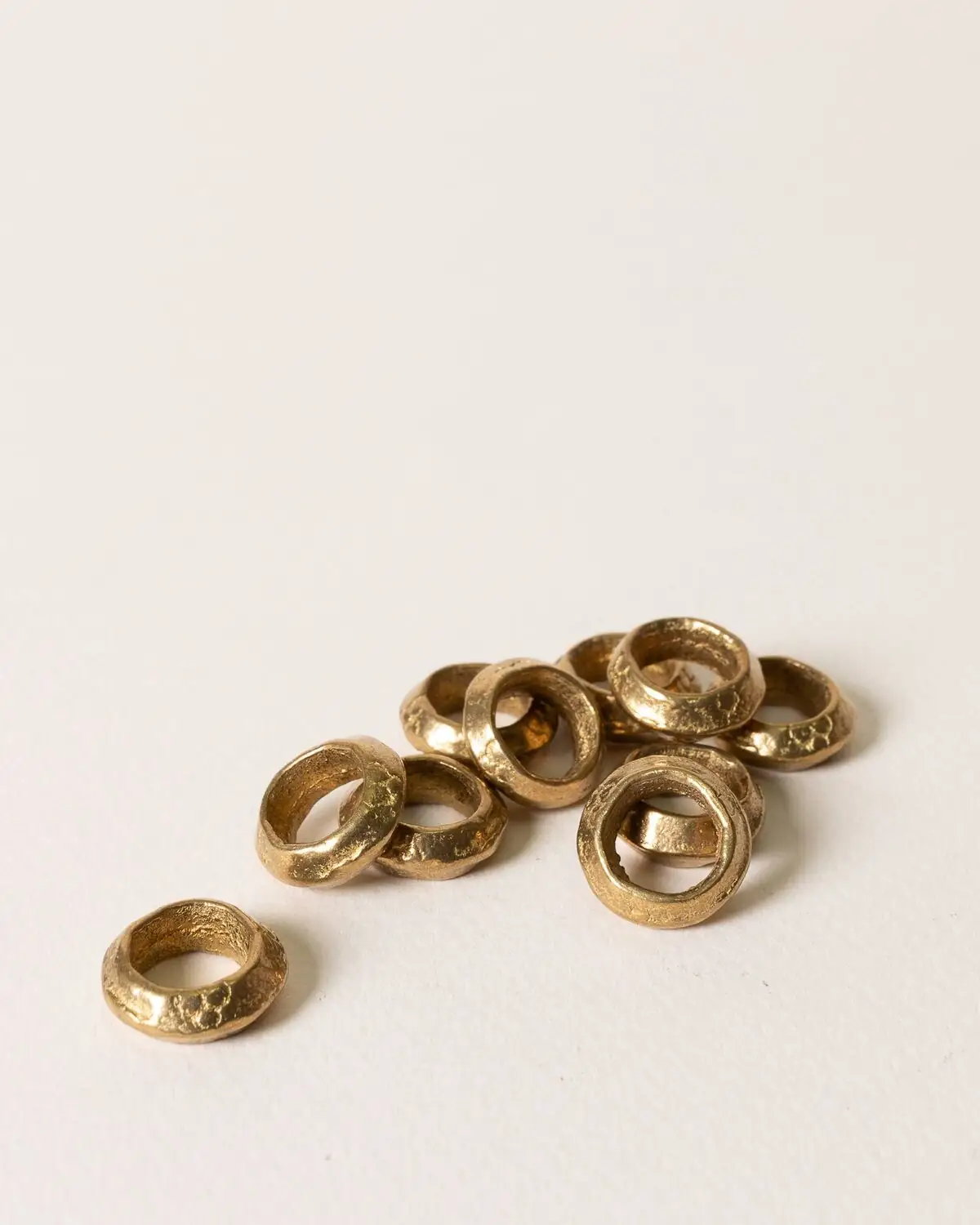 Cuenta de bronce pequeña (Pack de 10 piezas)