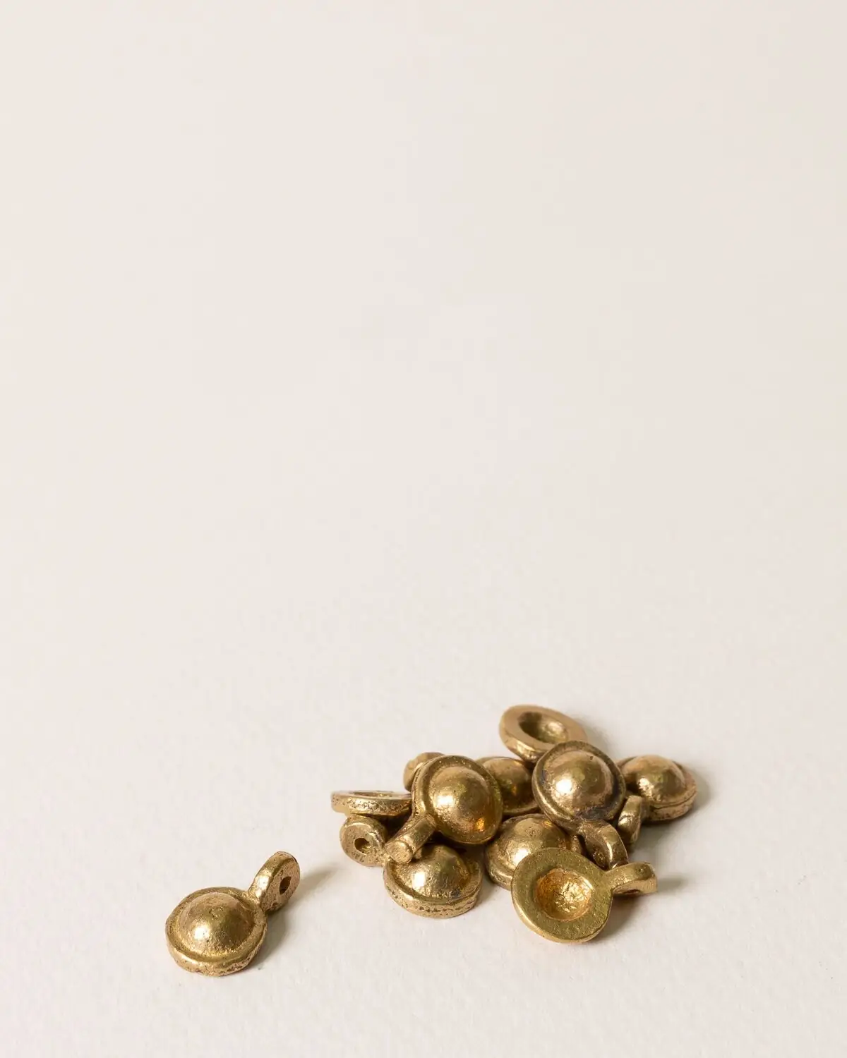 Cuenta de bronce pequeña (Pack de 10 piezas)