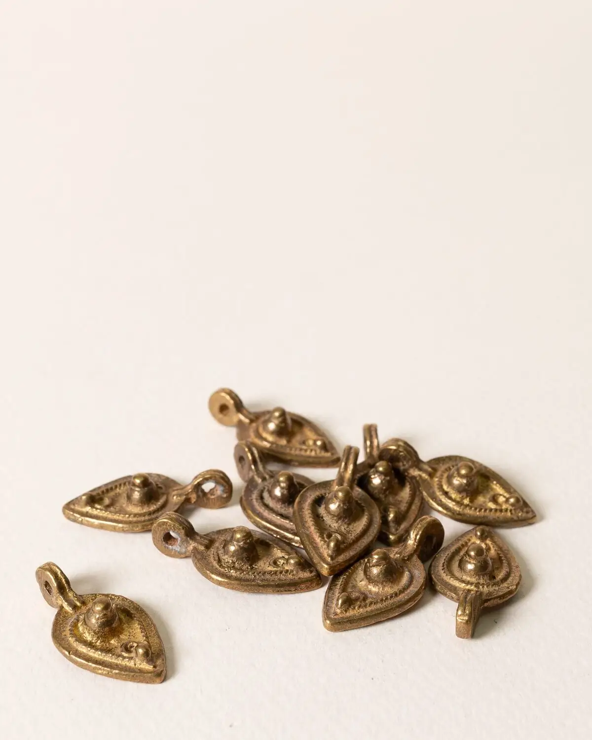 Cuenta de bronce pequeña (Pack de 10 piezas)