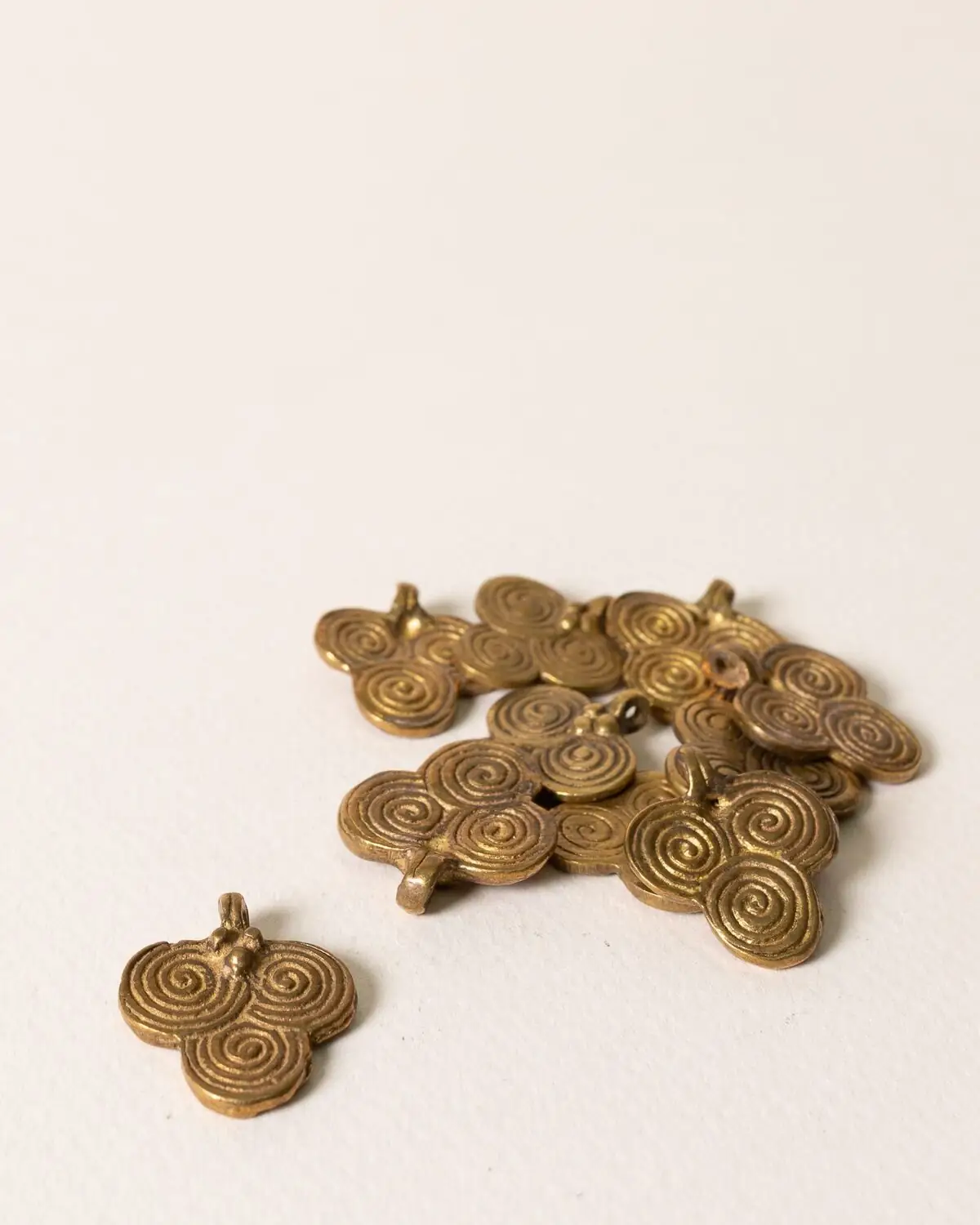 Cuenta de bronce pequeña (Pack de 10 piezas)