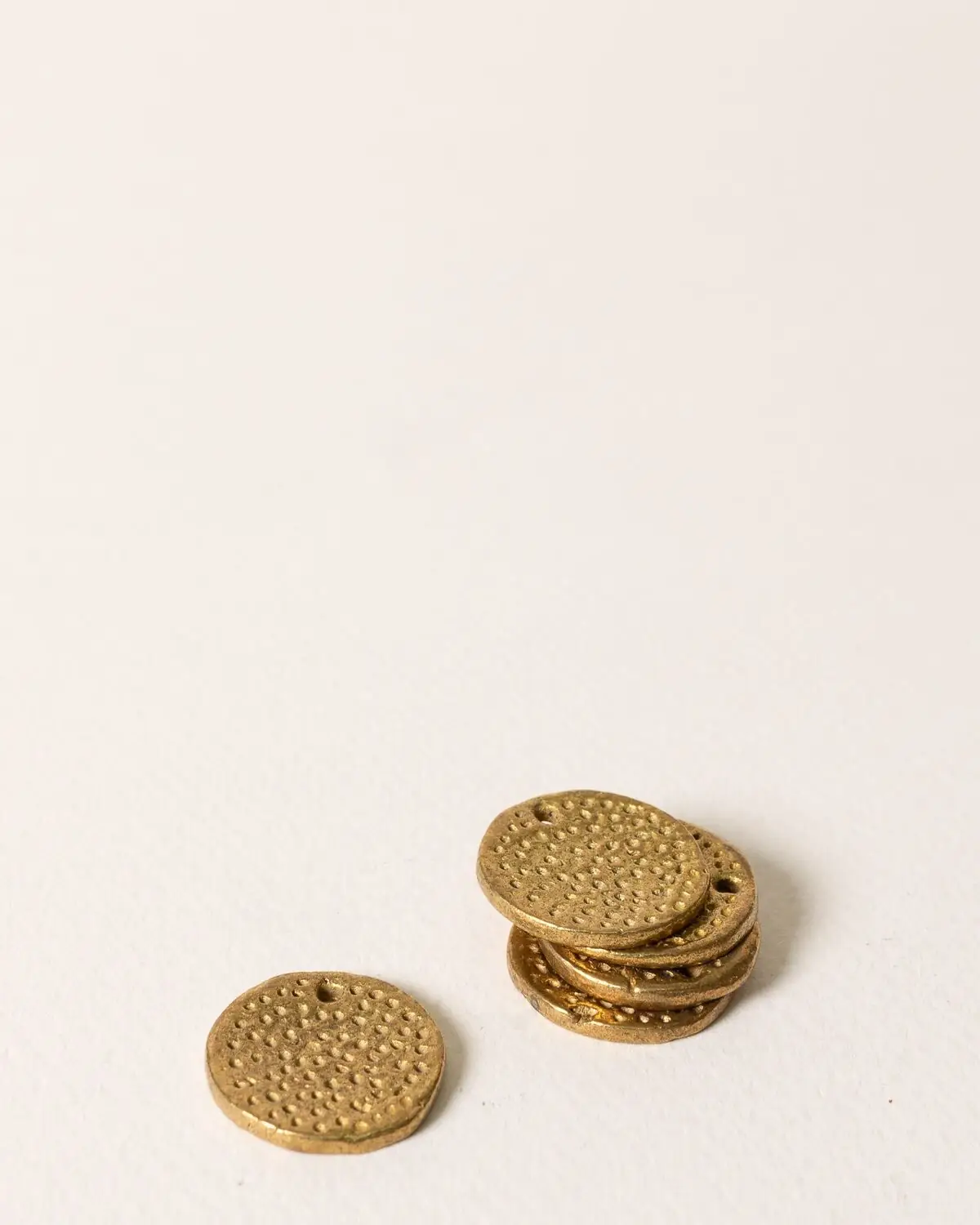 Cuenta de bronce pequeña (Pack de 5 piezas)