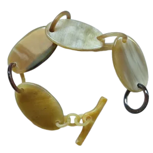 Brazalete de asta
