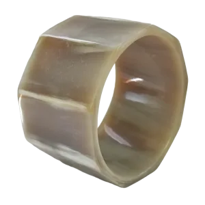 Brazalete geométrico de asta