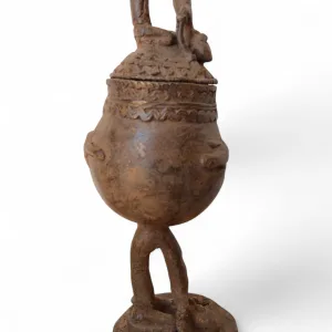 Cofre de bronce