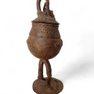 Cofre de bronce