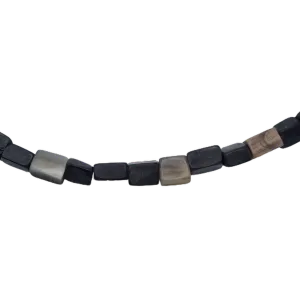 Collar de cuentas de asta