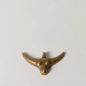Cabeza de vaca de bronce maciza