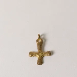 Cruz de bronce