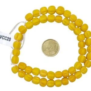 Collar de cuentas de vidrios con surcos