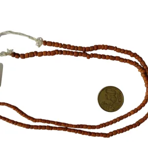 Collar de vidrio reciclado hecho a mano