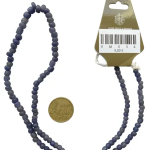 Collar de vidrio reciclado hecho a mano