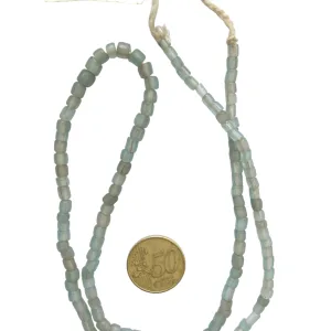 Collar de vidrio reciclado hecho a mano