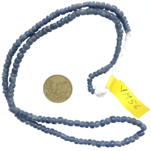 Collar de vidrio reciclado hecho a mano