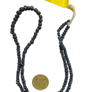 Collar de vidrio reciclado hecho a mano