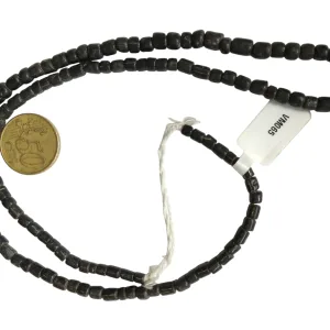 Collar de vidrio reciclado hecho a mano
