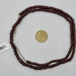 Collar de vidrio reciclado hecho a mano