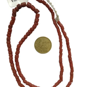 Collar de vidrio reciclado hecho a mano