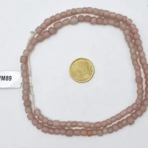 Collar de vidrio reciclado hecho a mano