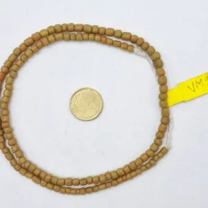 Collar de vidrio reciclado hecho a mano