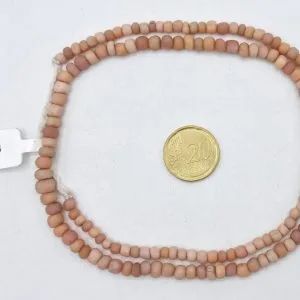 Collar de vidrio reciclado hecho a mano