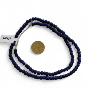 Collar de vidrio reciclado hecho a mano