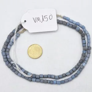 Collar de vidrio reciclado hecho a mano