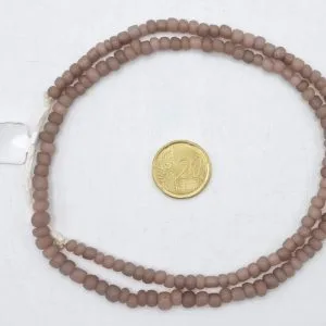Collar de vidrio reciclado hecho a mano
