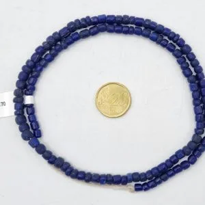Collar de vidrio reciclado hecho a mano