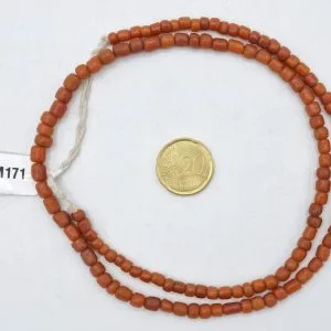 Collar de vidrio reciclado hecho a mano