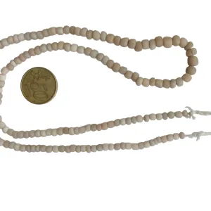 Collar de vidrio reciclado hecho a mano