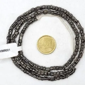 Collar de vidrio reciclado hecho a mano
