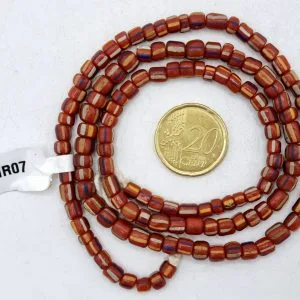 Collar de vidrio reciclado hecho a mano