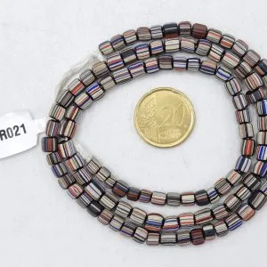 Collar de vidrio reciclado hecho a mano