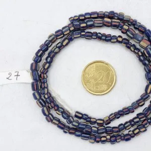 Collar de vidrio reciclado hecho a mano