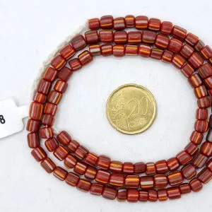 Collar de vidrio reciclado hecho a mano