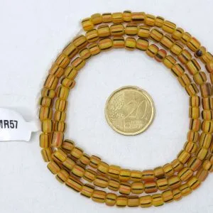 Collar de vidrio reciclado hecho a mano
