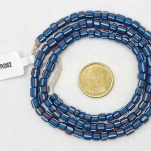 Collar de vidrio reciclado hecho a mano