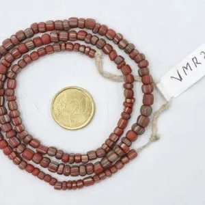 Collar de vidrio reciclado hecho a mano