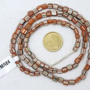 Collar de vidrio reciclado hecho a mano