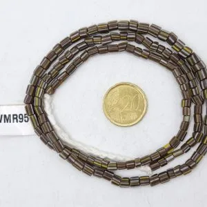 Collar de vidrio reciclado hecho a mano