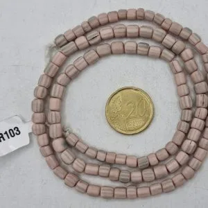 Collar de vidrio reciclado hecho a mano