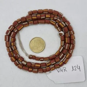 Collar de vidrio reciclado hecho a mano